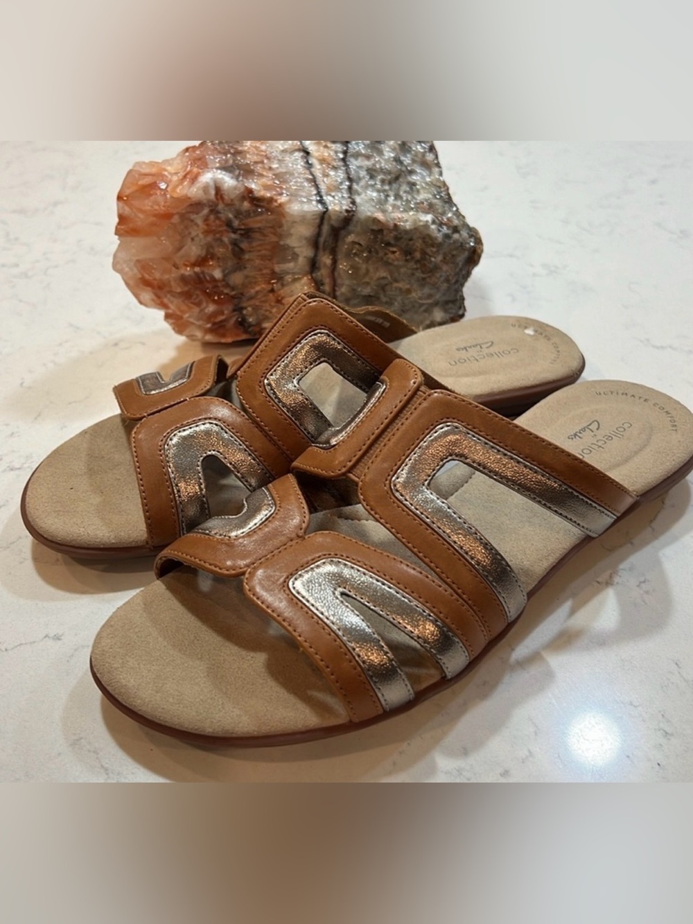 Clarks Tan and Silver Women's Ada Lilah Slide Size 8.5